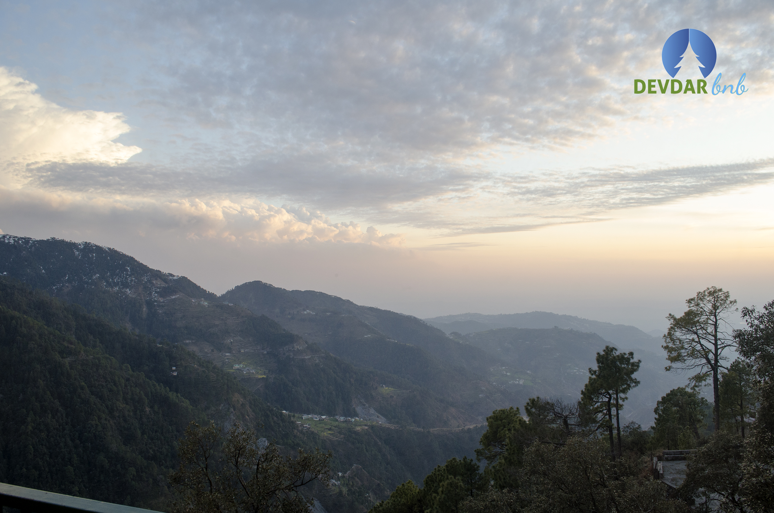Balcony View Devdar Bed and Brekfast, Dalhousie